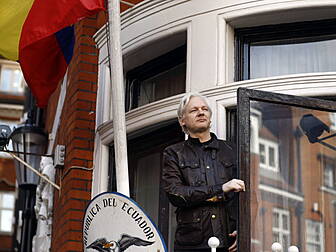 WikiLeaks Founder Julian Assan...